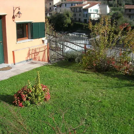 La Casa Del Fiume Дом отдыха Pieve di Teco